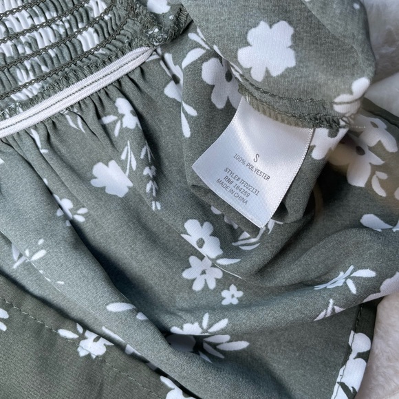 GREEN FLORAL BLOUSE - Picture 6 of 10